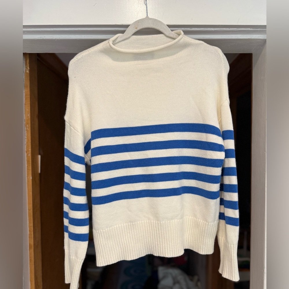 EUC Truth by Repubkic mock neck sweater EUC size small*